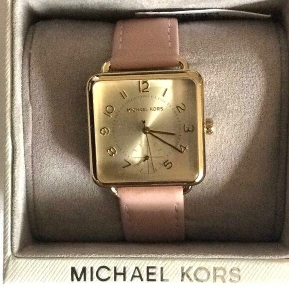 Michael Kors Ladies Watch  Square Face 31 x 31 mm Stainless Steel    NWT - Picture 1 of 4
